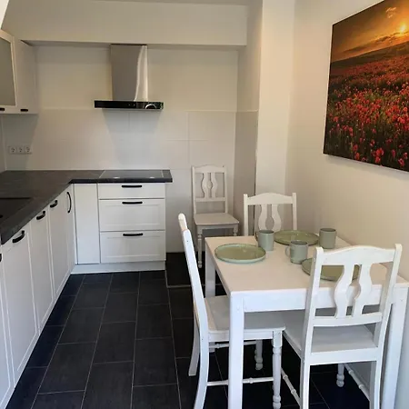 Auf Einem Resthof Zentral Gelegen Mit Viel Und Tieren Appartement
