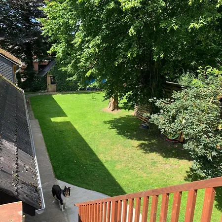 Auf Einem Resthof Zentral Gelegen Mit Viel Und Tieren 아파트 *